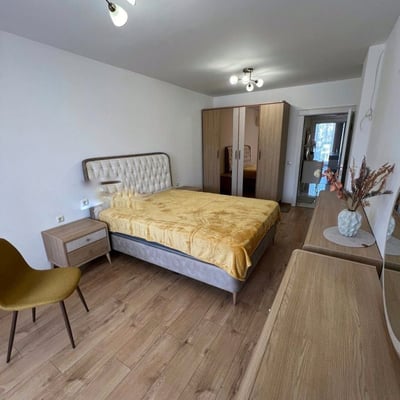 Location d’un appartement spacieux et lumineux de 3 pièces, 130 m², Varna, Bulgarie